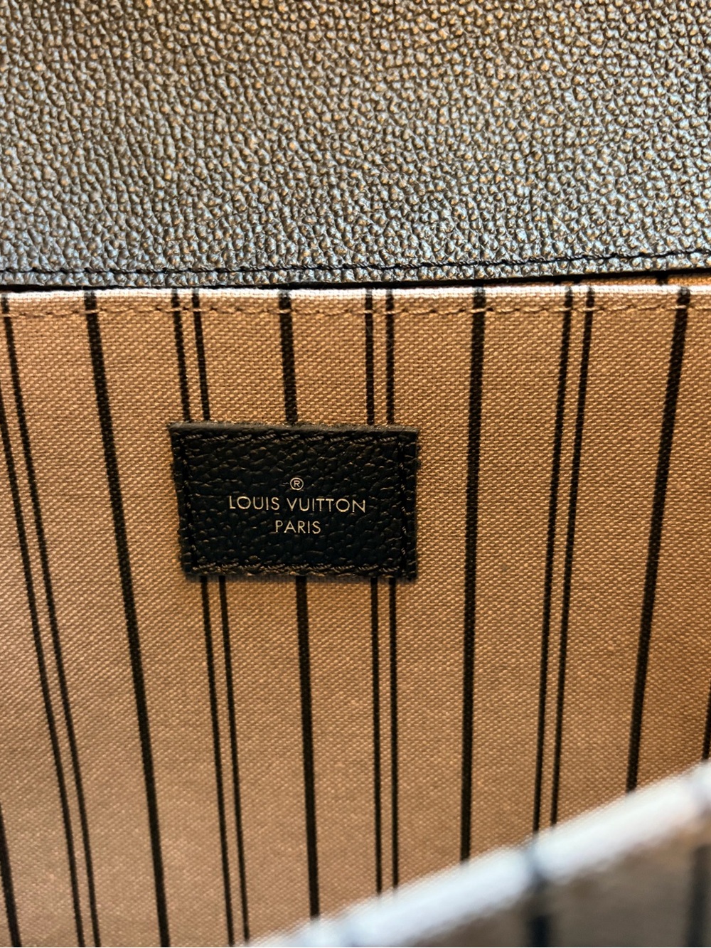 Louis Vuitton Black Monogram Empreinte Pochette Metis - Picture 8 of 10
